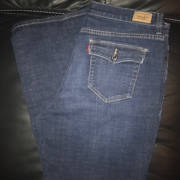 Women's Levi Jeans - Picture 1 of 4